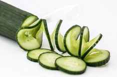 cucumber-salad-food-healthy-37528 (1)